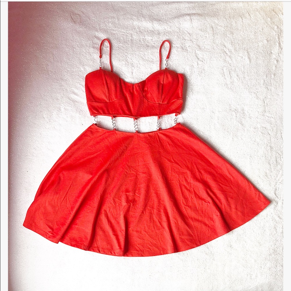 Top 10 Dress in Red Coral